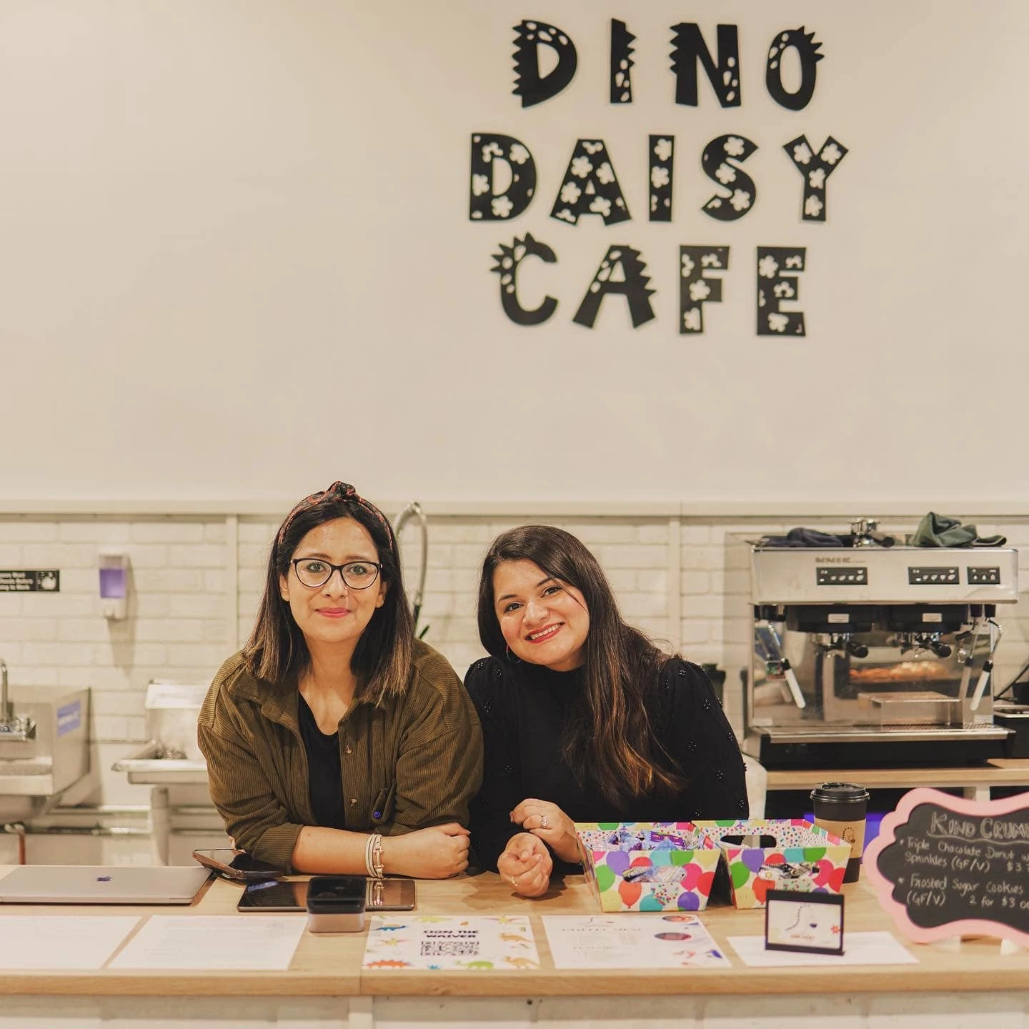 Dino Daisy Cafe on Facebook