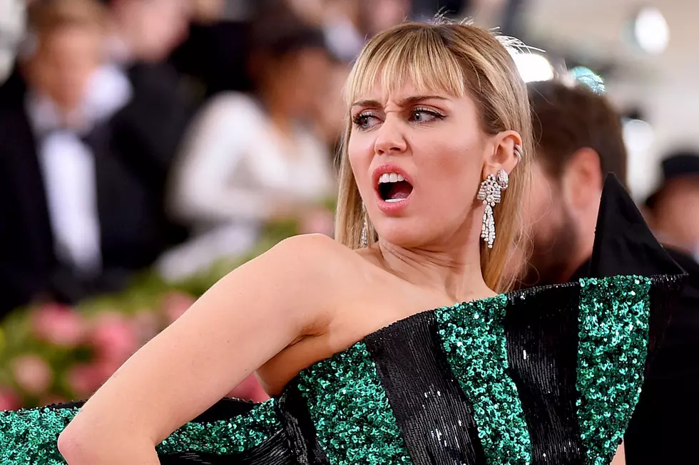 25 Celebrities Who Had Terrifying Encounters With Fans