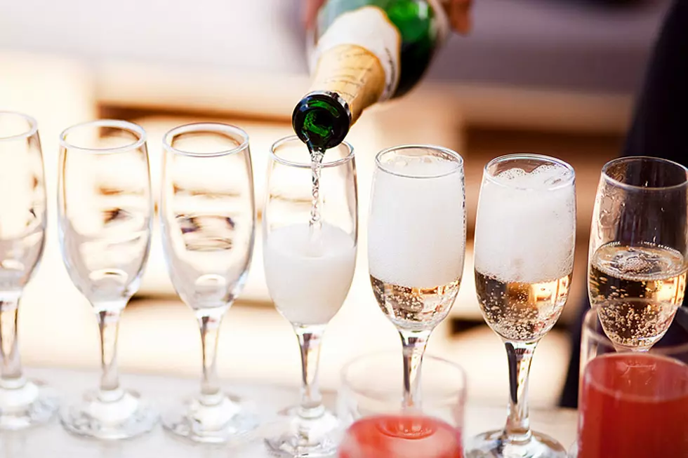 Here’s What To Drink For Valentine’s Day If You Want Some Romance