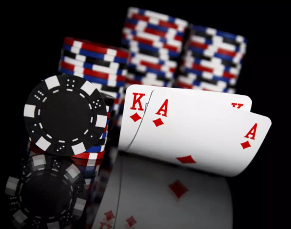 Detroit Casino Dealer and Friends Busted for Cheating at Texas Hold ‘em